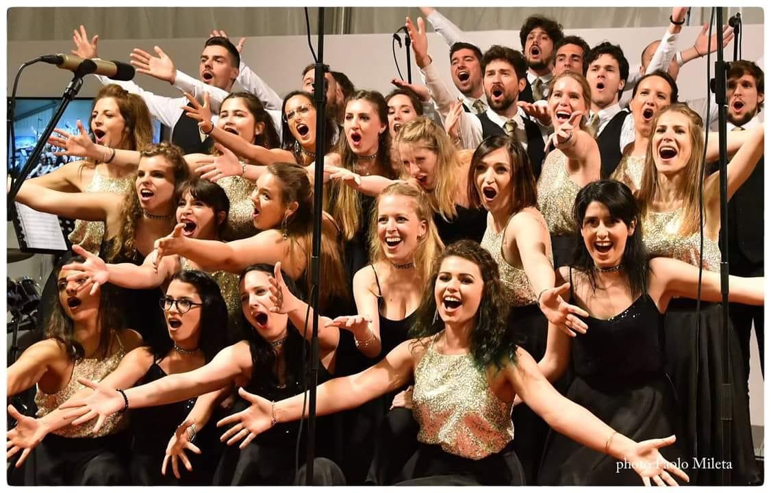 Copertina per La musica in carcere, il coro Freevoices inaugura il nuovo palco a Gorizia